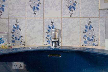 Casa à venda com 204m², 4 quartos e 2 vagas Casa à venda com 204m², 4 quartos e 2 vagasBanheiro