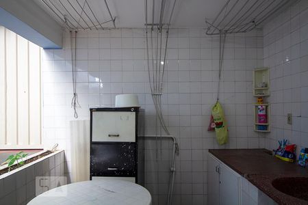 Casa à venda com 204m², 4 quartos e 2 vagas Casa à venda com 204m², 4 quartos e 2 vagasÁrea de serviço