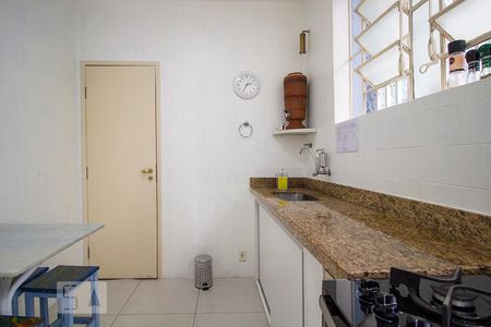 Casa à venda com 204m², 4 quartos e 2 vagas Casa à venda com 204m², 4 quartos e 2 vagasCozinha