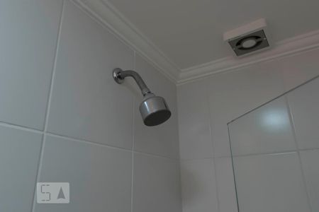 Banheiro social (Chuveiro) de apartamento para alugar com 2 quartos, 50m² em Cambuci, São Paulo