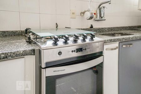 detalhe cozinha de apartamento para alugar com 2 quartos, 62m² em Vila Regente Feijó, São Paulo