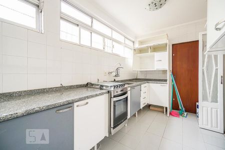 cozinha de apartamento para alugar com 2 quartos, 62m² em Vila Regente Feijó, São Paulo