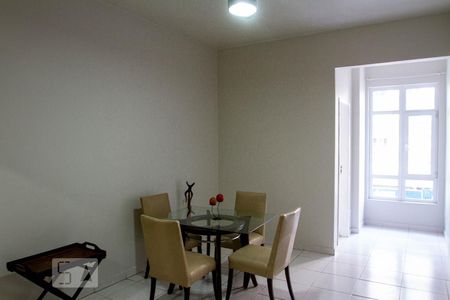 Sala de apartamento à venda com 2 quartos, 80m² em Leblon, Rio de Janeiro