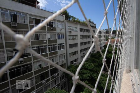 Vista da suíte de apartamento à venda com 3 quartos, 100m² em Laranjeiras, Rio de Janeiro