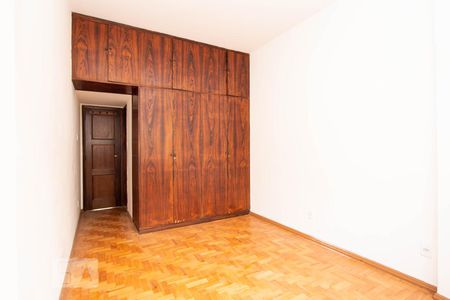 Suíte de apartamento à venda com 3 quartos, 100m² em Laranjeiras, Rio de Janeiro