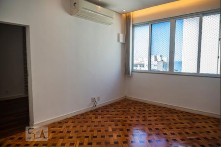 Sala de apartamento à venda com 3 quartos, 160m² em Leme, Rio de Janeiro