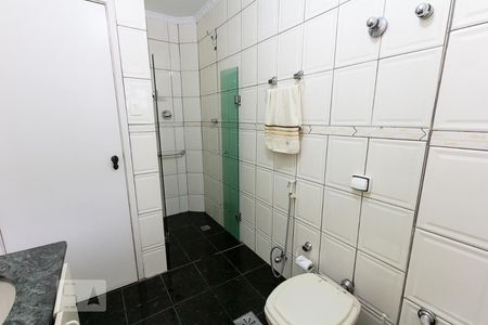 Banheiro de apartamento à venda com 3 quartos, 126m² em Barra Funda, São Paulo