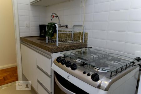 Cozinha de apartamento para alugar com 1 quarto, 40m² em Leblon, Rio de Janeiro