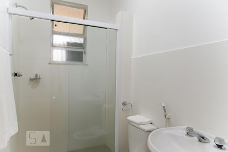 Banheiro de apartamento para alugar com 1 quarto, 40m² em Leblon, Rio de Janeiro