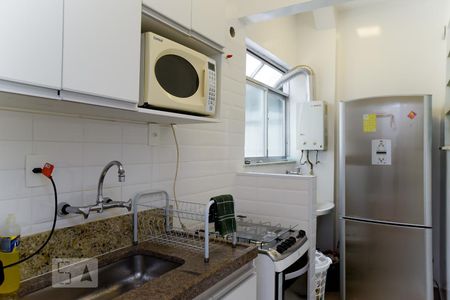 Cozinha de apartamento para alugar com 1 quarto, 40m² em Leblon, Rio de Janeiro