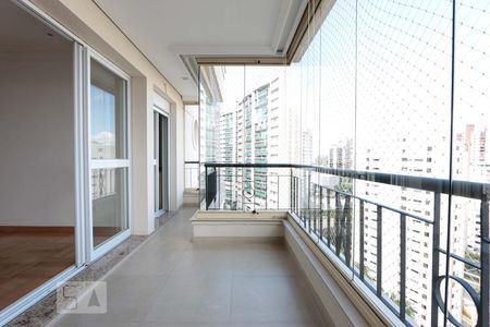 varanda de apartamento para alugar com 3 quartos, 148m² em Vila Suzana, São Paulo