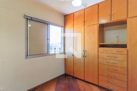 Quarto 1 de apartamento para alugar com 2 quartos, 70m² em Campo Belo, São Paulo