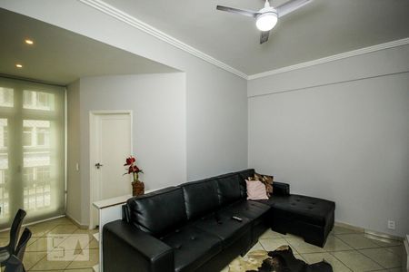 Apartamento à venda com 76m², 2 quartos e sem vagaSala