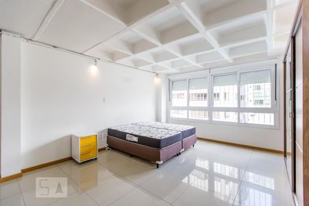 Living de kitnet/studio para alugar com 1 quarto, 42m² em Menino Deus, Porto Alegre