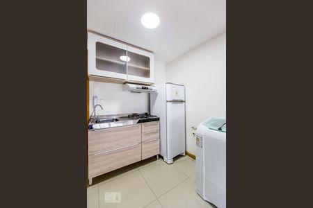 Cozinha de kitnet/studio para alugar com 1 quarto, 42m² em Menino Deus, Porto Alegre