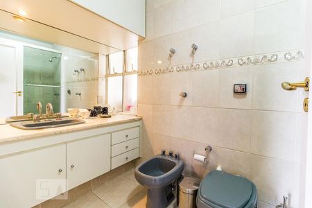 Banheiro de apartamento para alugar com 3 quartos, 97m² em Perdizes, São Paulo