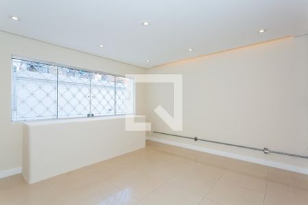 Sala 1 de casa à venda com 3 quartos, 190m² em Cambuci, São Paulo