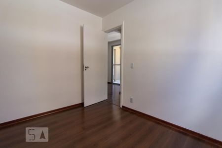 Quarto 2 de apartamento para alugar com 2 quartos, 50m² em Planalto, Belo Horizonte