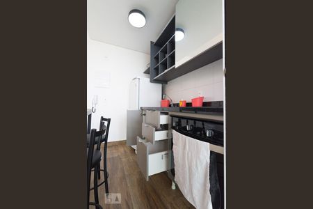Cozinha de apartamento para alugar com 1 quarto, 35m² em Perdizes, São Paulo