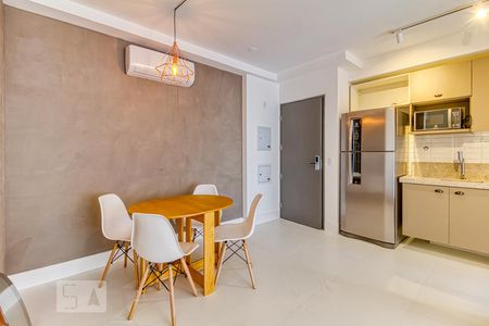 Sala de apartamento para alugar com 1 quarto, 53m² em Vila Nova Conceição, São Paulo