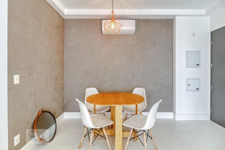 Sala de apartamento para alugar com 1 quarto, 53m² em Vila Nova Conceição, São Paulo