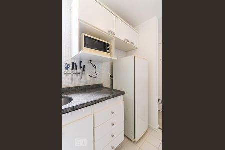 Cozinha de apartamento para alugar com 1 quarto, 42m² em Copacabana, Rio de Janeiro