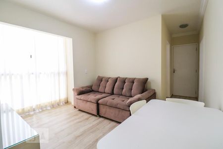 Sala de apartamento para alugar com 3 quartos, 74m² em Setor Goiânia 2, Goiânia