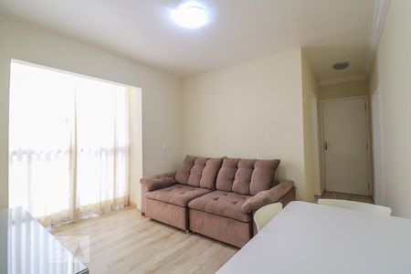 Sala de apartamento para alugar com 3 quartos, 74m² em Setor Goiânia 2, Goiânia