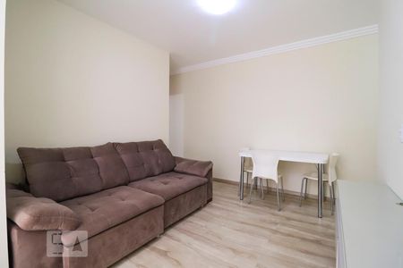 Sala de apartamento para alugar com 3 quartos, 74m² em Setor Goiânia 2, Goiânia