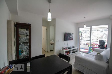 Sala de apartamento para alugar com 2 quartos, 77m² em Vila Anglo Brasileira, São Paulo