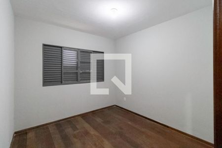 Quarto 1 de casa à venda com 4 quartos, 220m² em Alípio de Melo, Belo Horizonte