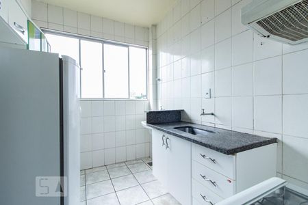 Cozinha de apartamento à venda com 2 quartos, 48m² em Jardim Atlântico, Belo Horizonte