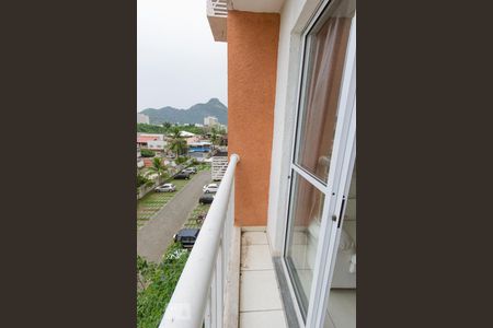 Varanda de apartamento para alugar com 2 quartos, 50m² em Jacarepaguá, Rio de Janeiro