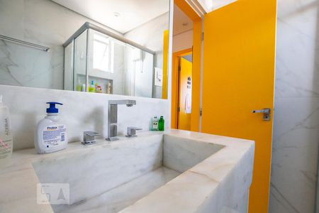 Banheiro de apartamento à venda com 2 quartos, 80m² em Mirandópolis, São Paulo