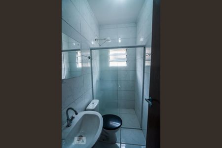 Banheiro de casa de condomínio para alugar com 1 quarto, 35m² em Vila Bela, São Paulo