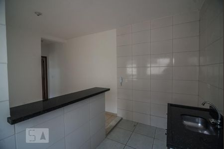 Cozinha de casa de condomínio para alugar com 1 quarto, 35m² em Vila Bela, São Paulo