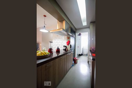 Cozinha de apartamento para alugar com 2 quartos, 65m² em Vila Romana, São Paulo