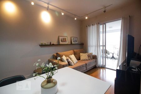 Sala de apartamento para alugar com 2 quartos, 65m² em Vila Romana, São Paulo