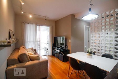 Sala de apartamento para alugar com 2 quartos, 65m² em Vila Romana, São Paulo