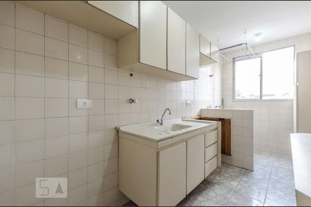 Cozinha de apartamento para alugar com 2 quartos, 57m² em Vila São Silvestre, São Paulo