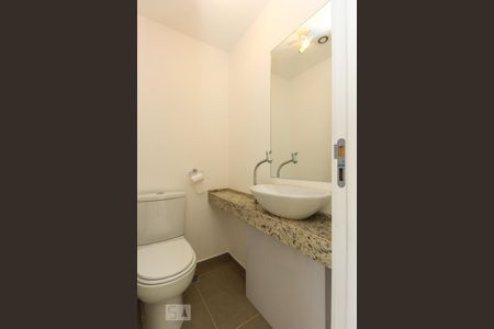 Lavabo de apartamento para alugar com 1 quarto, 47m² em Jardim Vera Cruz, São Paulo