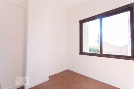 Quarto de Serviço de apartamento à venda com 2 quartos, 87m² em Medianeira, Porto Alegre