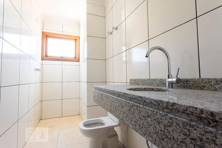 Banheiro de casa de condomínio para alugar com 3 quartos, 182m² em Nonoai, Porto Alegre