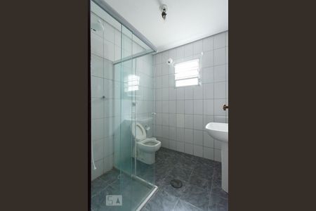 Banheiro de casa à venda com 2 quartos, 120m² em Vila Homero Thon, Santo André