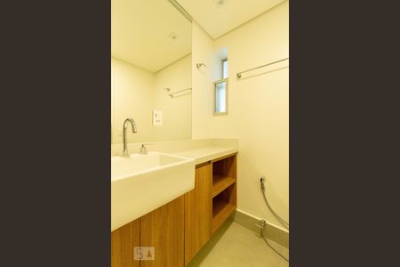 Banheiro de apartamento para alugar com 3 quartos, 62m² em Campo Belo, São Paulo