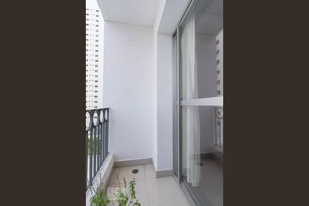 Fachada de apartamento para alugar com 2 quartos, 67m² em Jardim Itapeva, São Paulo