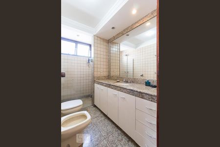 Banheiro de apartamento para alugar com 4 quartos, 150m² em Funcionários, Belo Horizonte