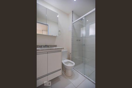 Apartamento à venda com 229m², 3 quartos e 4 vagas Apartamento à venda com 229m², 3 quartos e 4 vagasBanheiro Suite 3