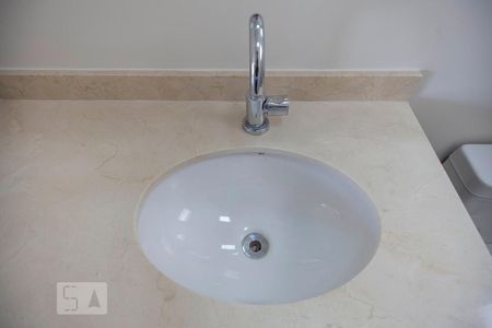 Apartamento à venda com 229m², 3 quartos e 4 vagas Apartamento à venda com 229m², 3 quartos e 4 vagasLavabo