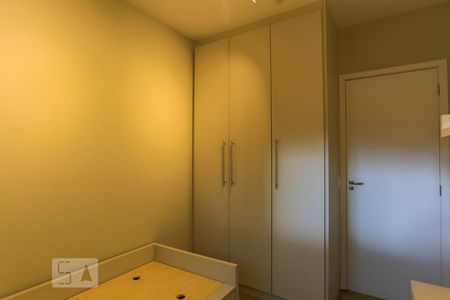 Quarto 1 Armário de apartamento para alugar com 2 quartos, 58m² em Pinheiros, São Paulo